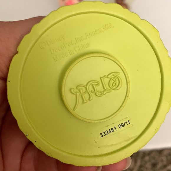 Tinker Bell and friends, figurines, and stamps - Picture 10 of 12